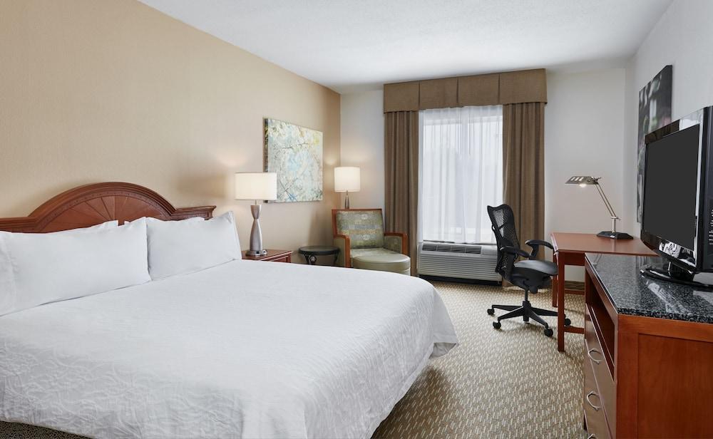 Hilton Garden Inn Charlotte North Eksteriør billede