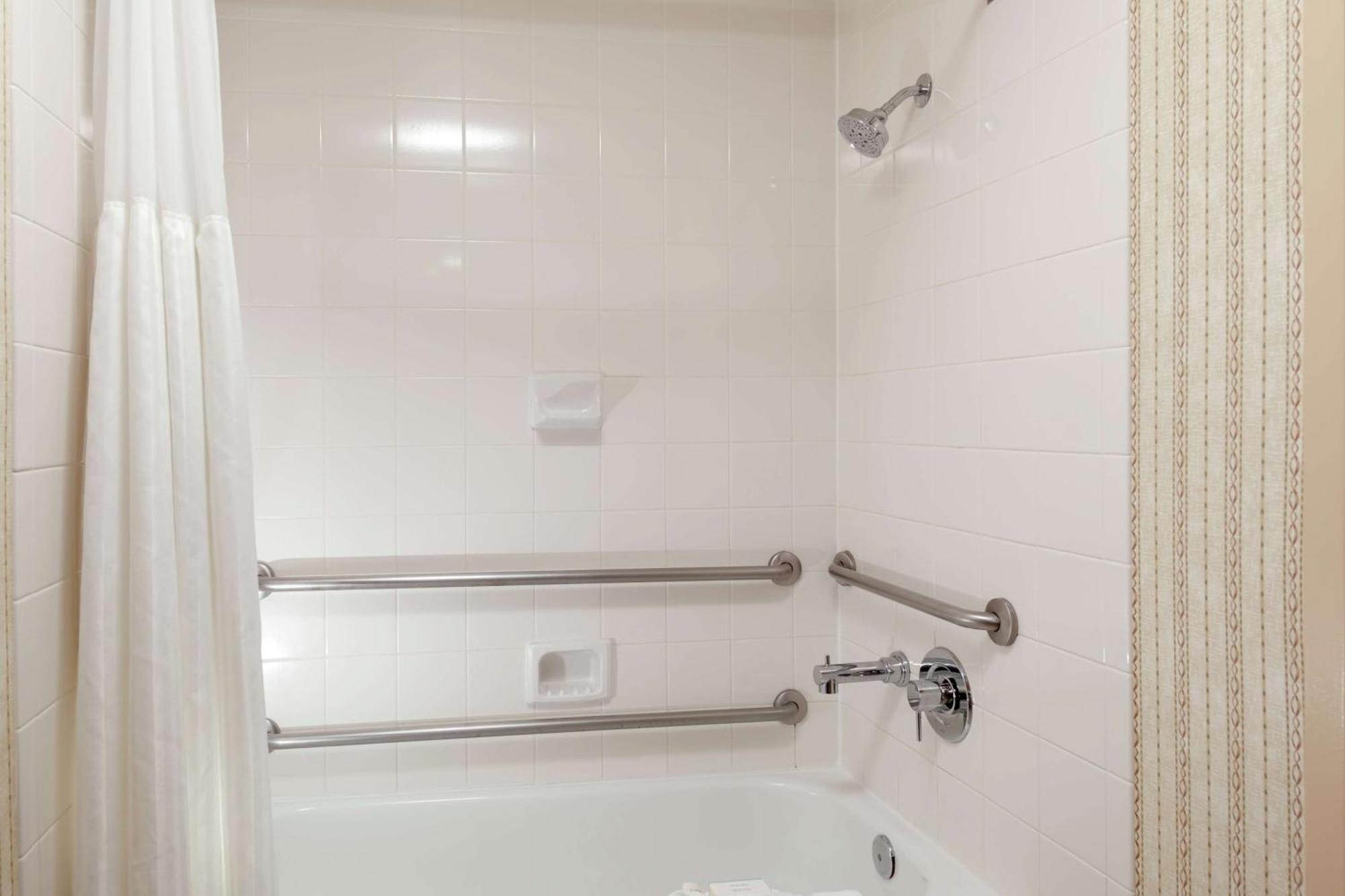Hilton Garden Inn Charlotte North Eksteriør billede