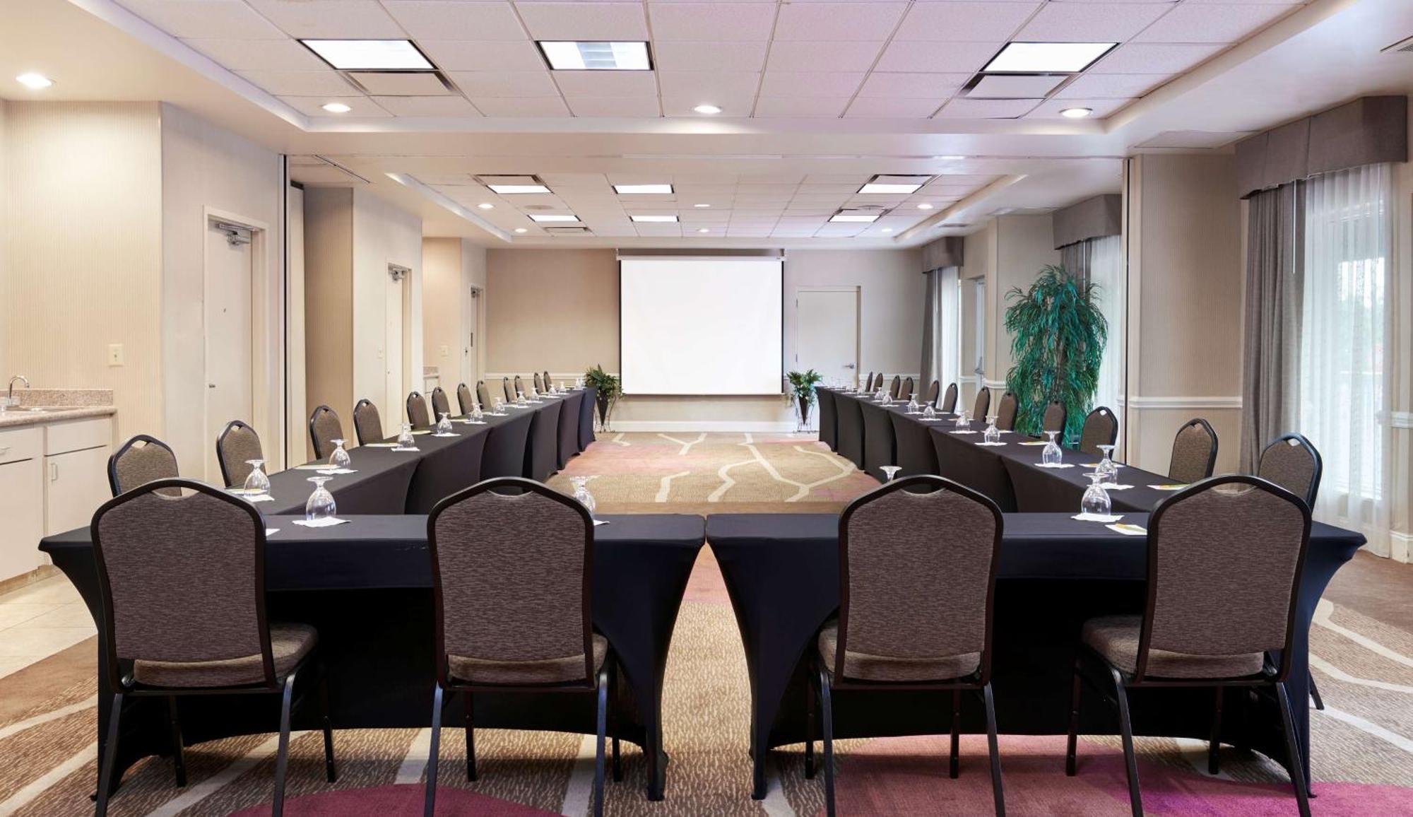 Hilton Garden Inn Charlotte North Eksteriør billede