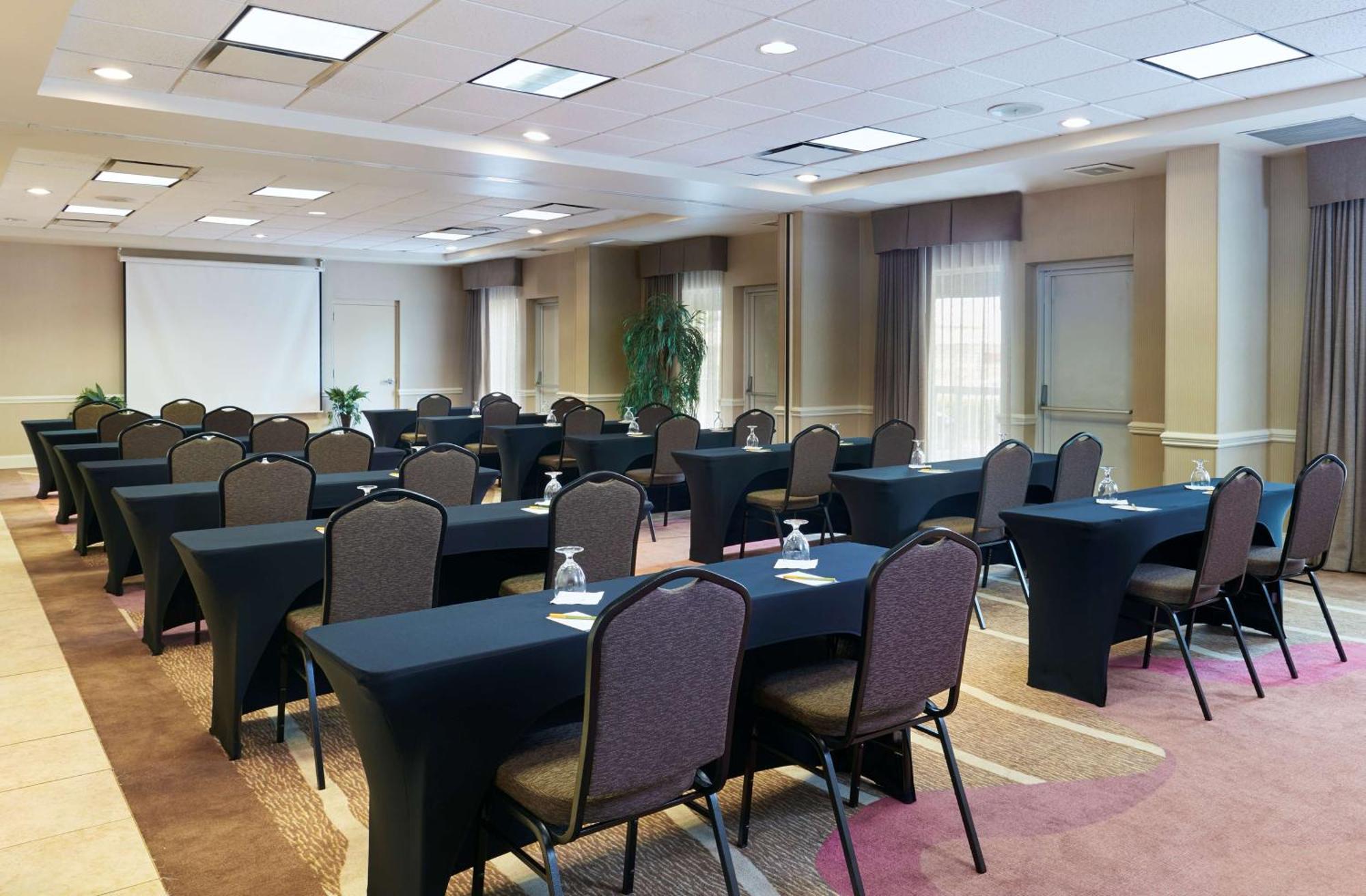 Hilton Garden Inn Charlotte North Eksteriør billede