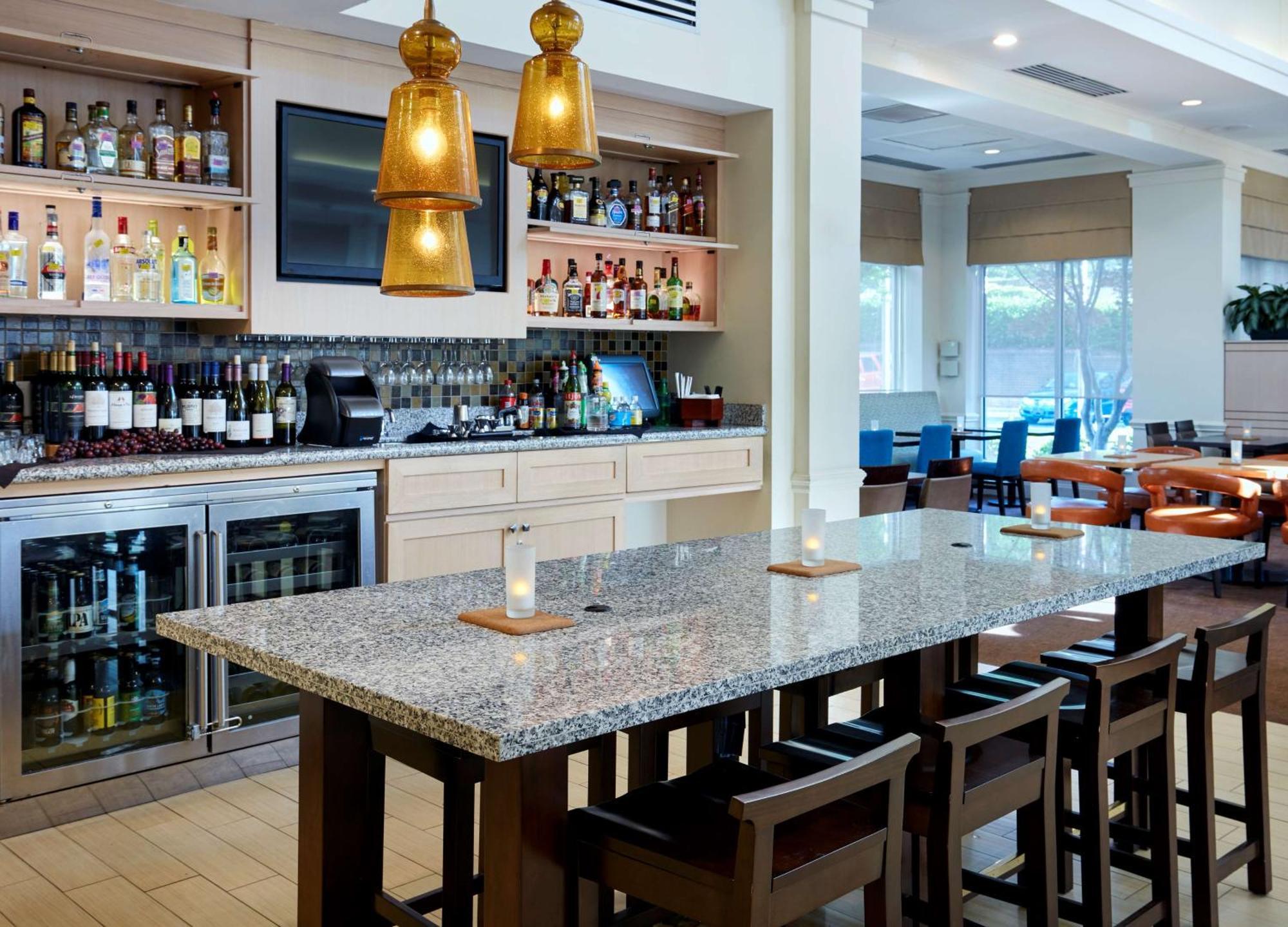 Hilton Garden Inn Charlotte North Eksteriør billede
