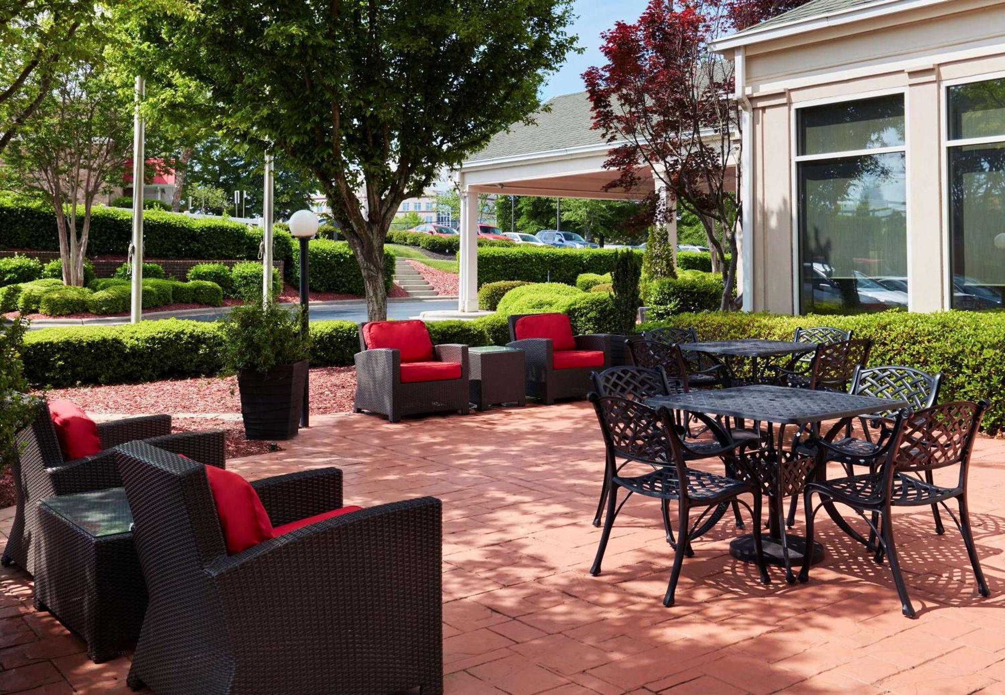 Hilton Garden Inn Charlotte North Eksteriør billede