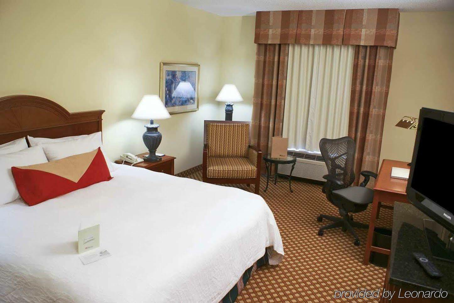 Hilton Garden Inn Charlotte North Eksteriør billede